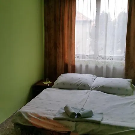 Puk Hotel 2*