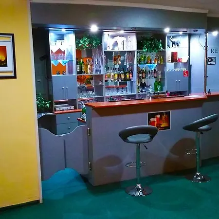 Puk Hotel 2*